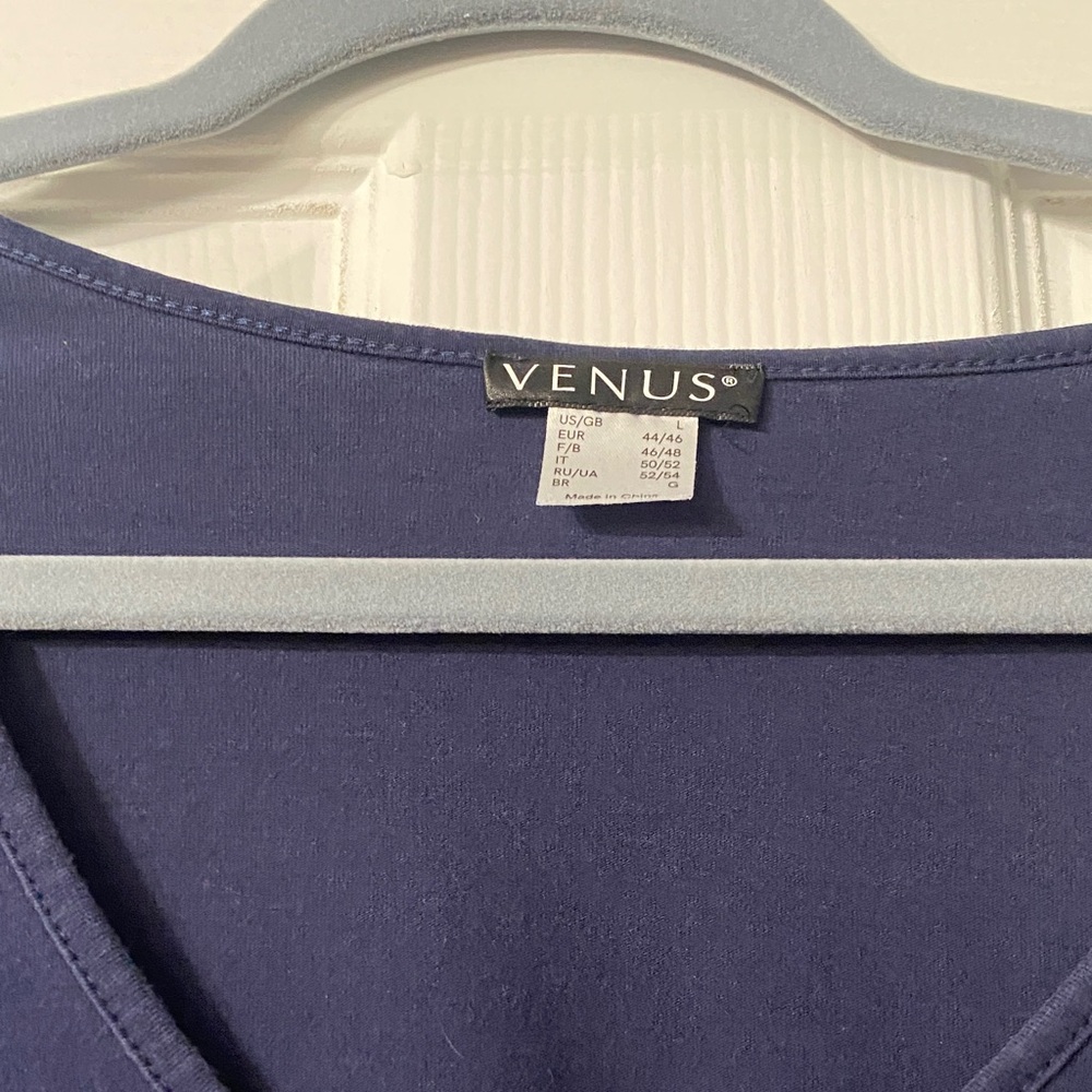 VENUS Women's Deep Blue V-Neck Short Sleeve Top - Picture 2 of 3
